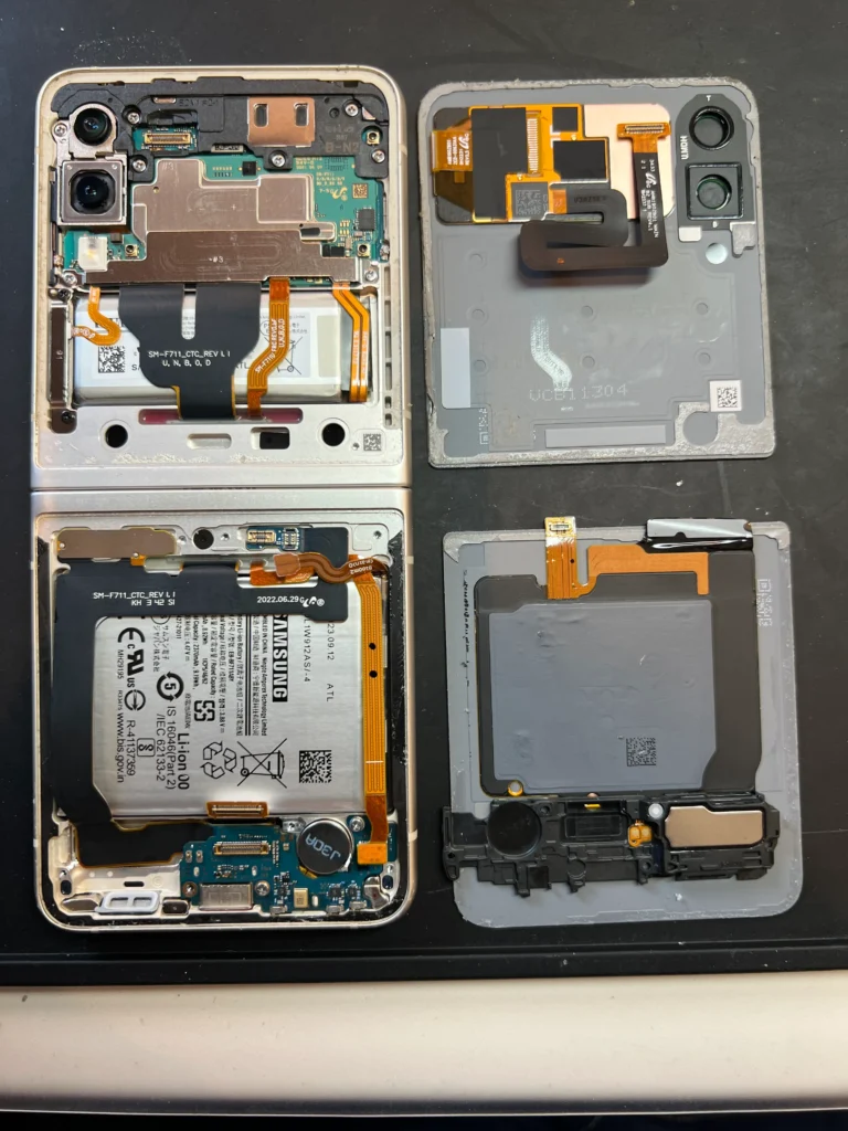 Galaxy Z Flip3背面パネル取り外し