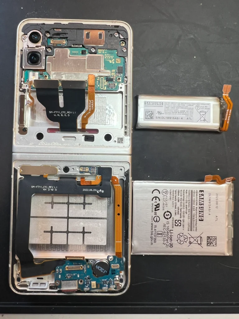 Galaxy Z Flip3バッテリー取り外し