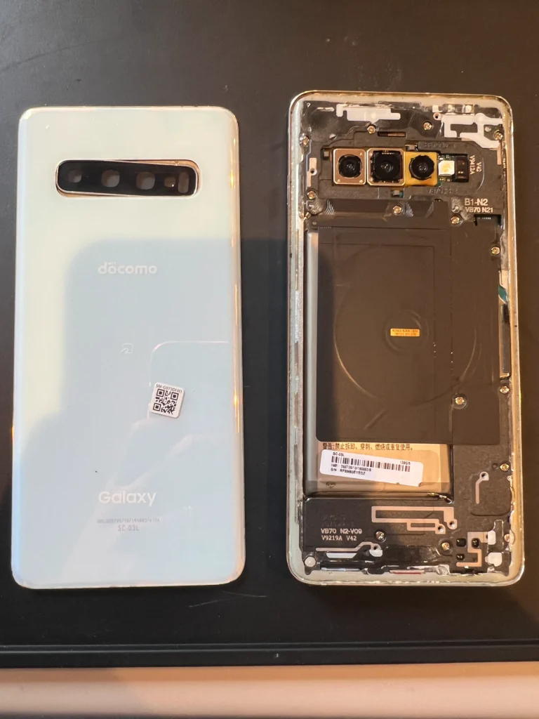 Galaxy S10背面パネル取り外し