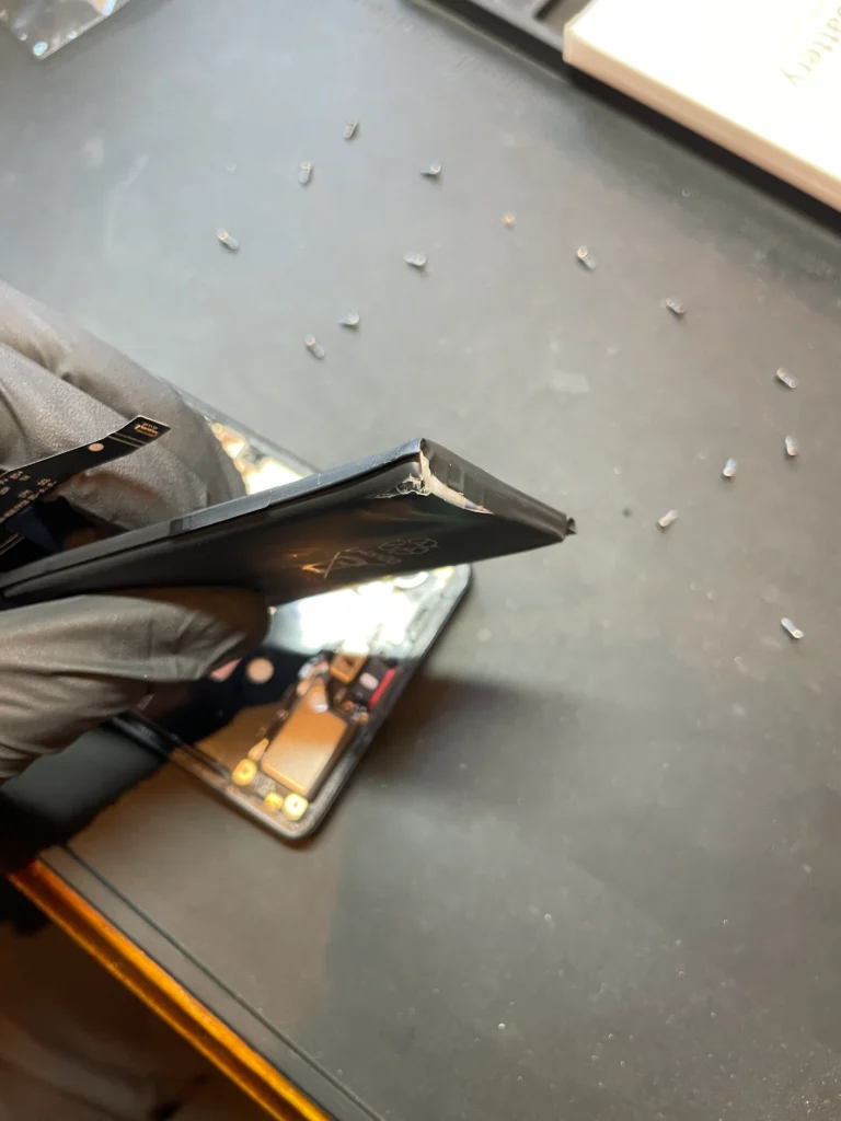 Googlepixel7aバッテリー取り外し