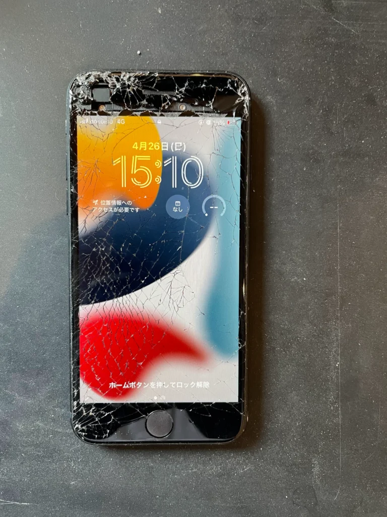 iPhoneSE3画面割れ