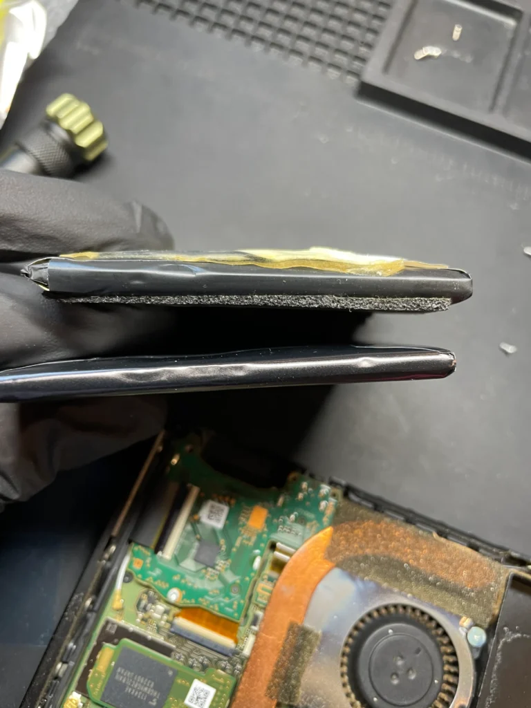 Nintendo Switch新旧バッテリー比較