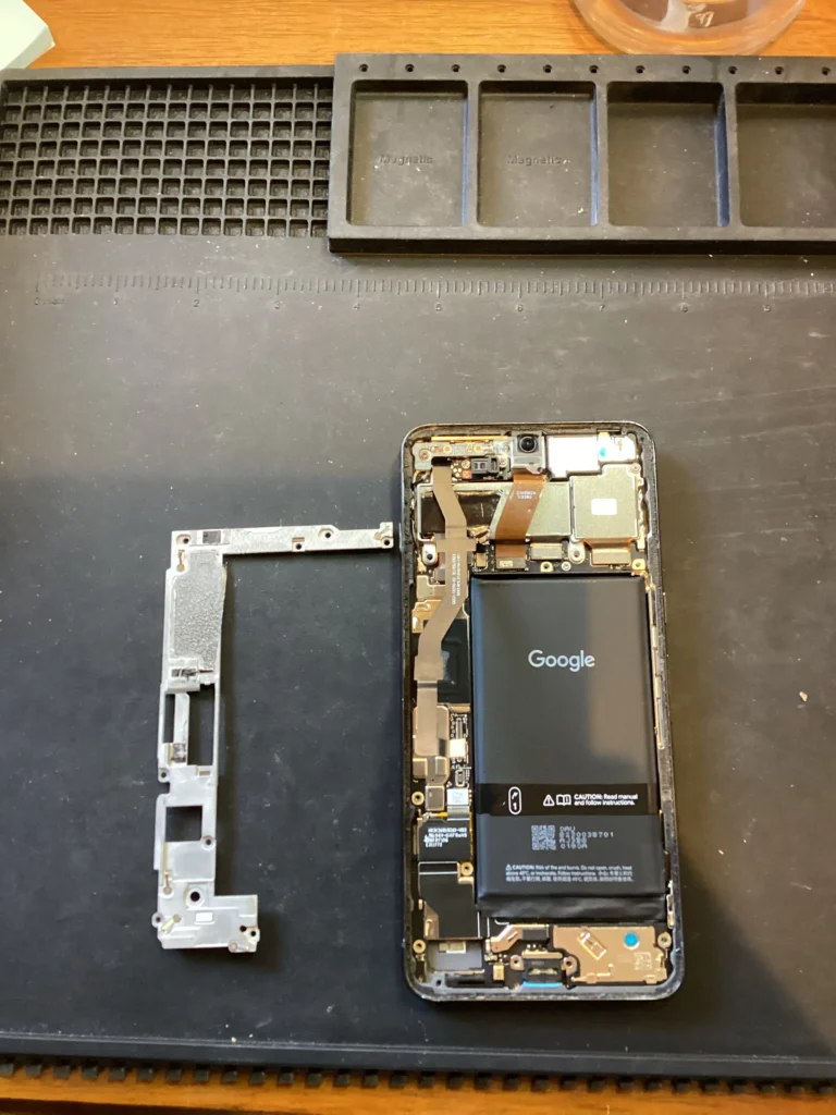 Googlepixcel7aリアカメラレンズ内部部品分解