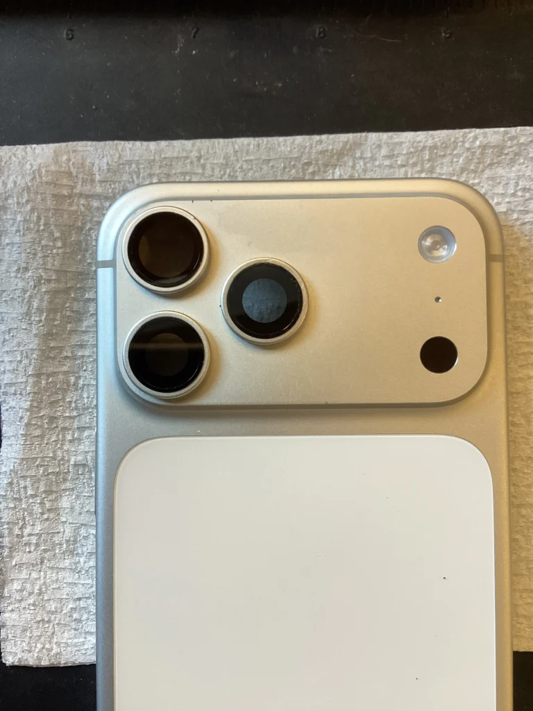 iPhone17ProMAXカメラレンズ交換