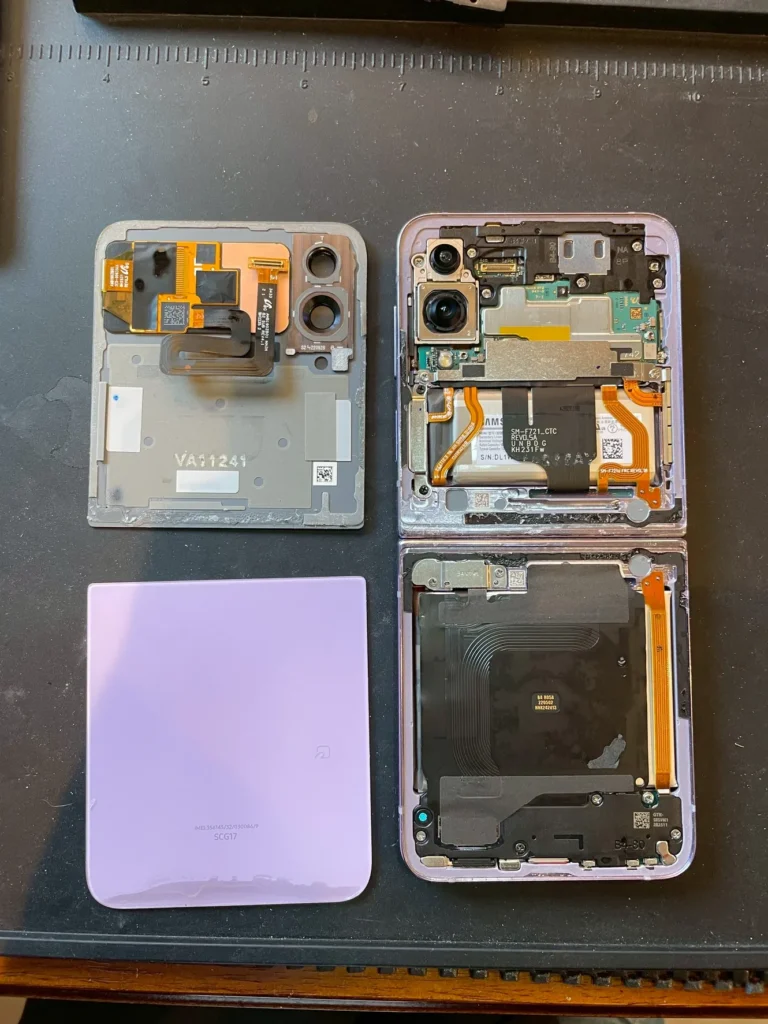 Galaxy Z Flip4背面パネル分解